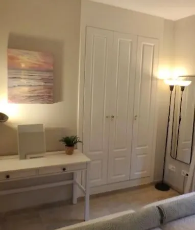 Sea View Apartment, Coto Real-duquesa, Milos Apartment